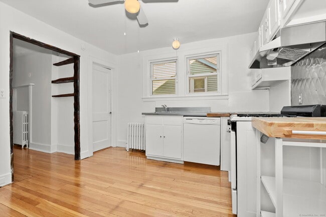 Photo - 18 Claremont St