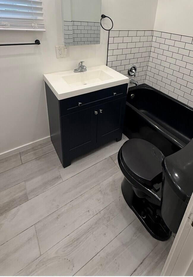 Bathroom - 6132 Orange St