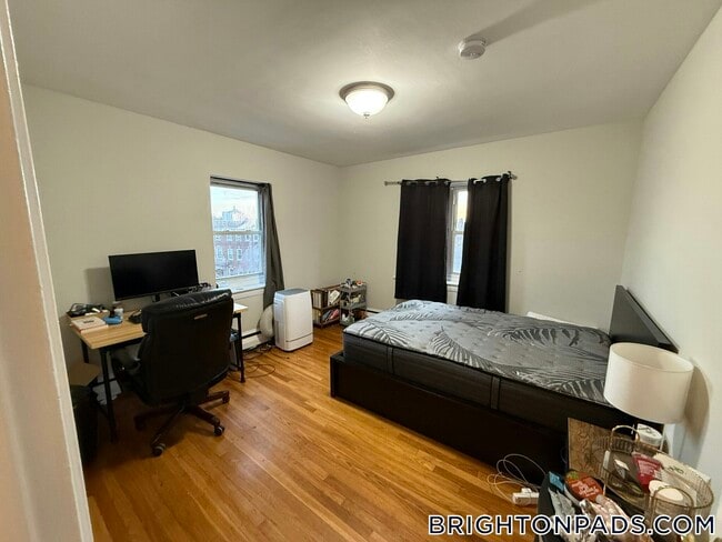 Building Photo - 69 Chiswick Rd Rental