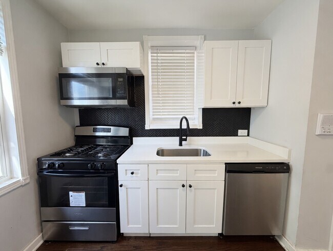 Photo - 1849 W Augusta Blvd Unidad 2