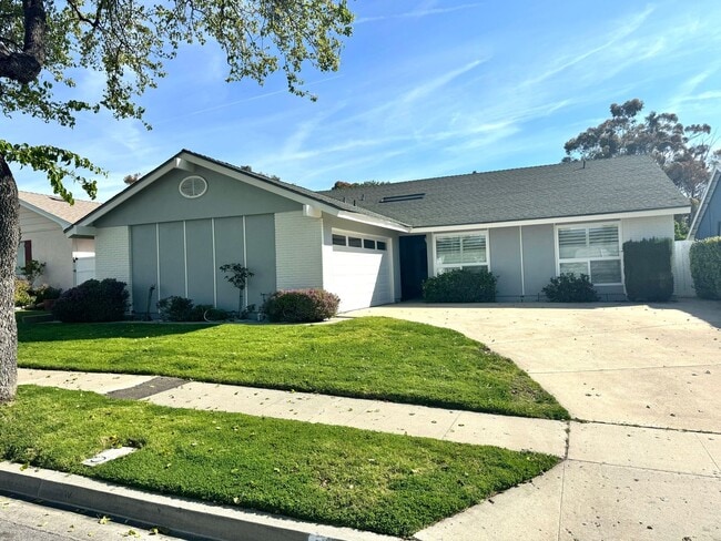 Building Photo - Coming Soon!! Charming Single Story Upgrad... Rental