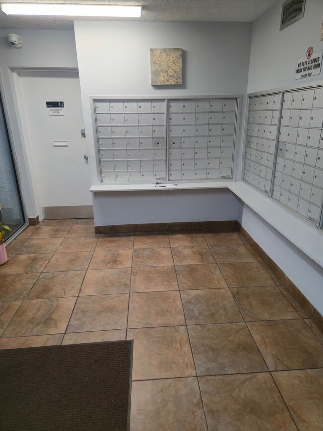 Photo - 1801 S Treasure Dr Unit 1801 S Treasure Dr