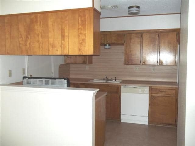 Photo - 109 Bridle Dr