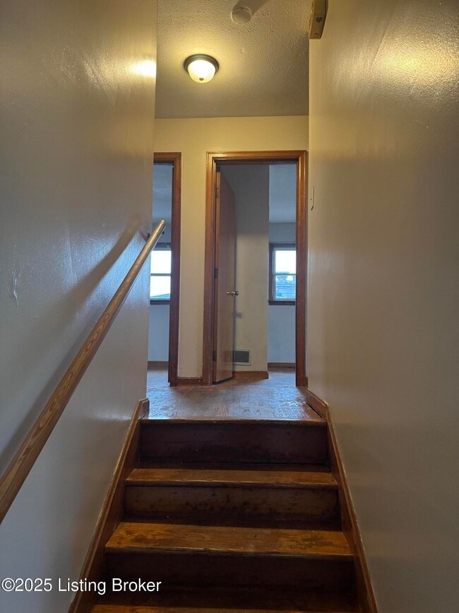 Photo - 4019 Lomond Dr