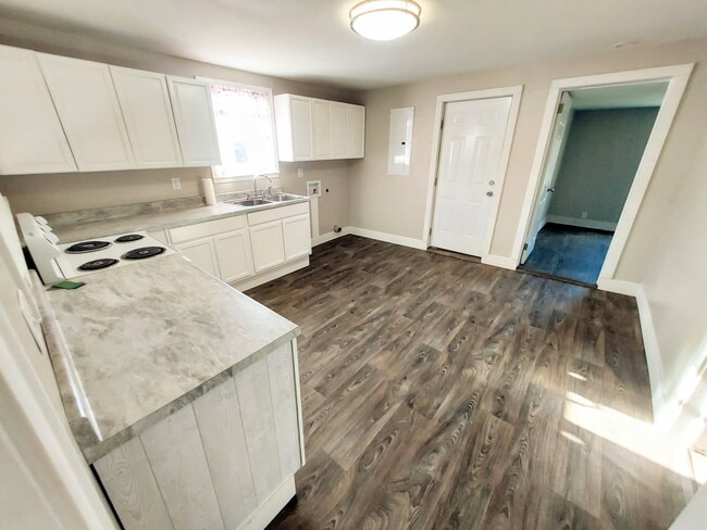 Photo - 1730 Park St