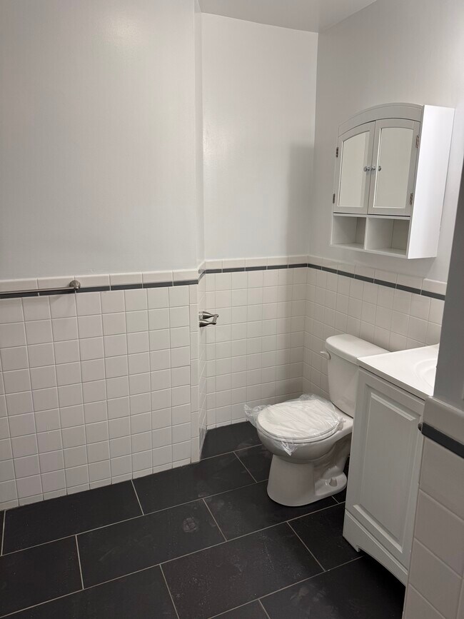 1408 Beacon St Unidad 3
