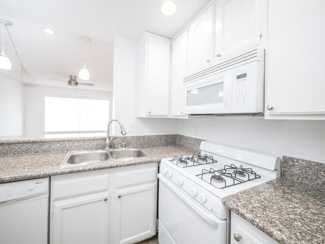 Photo - 5050 Klump Ave