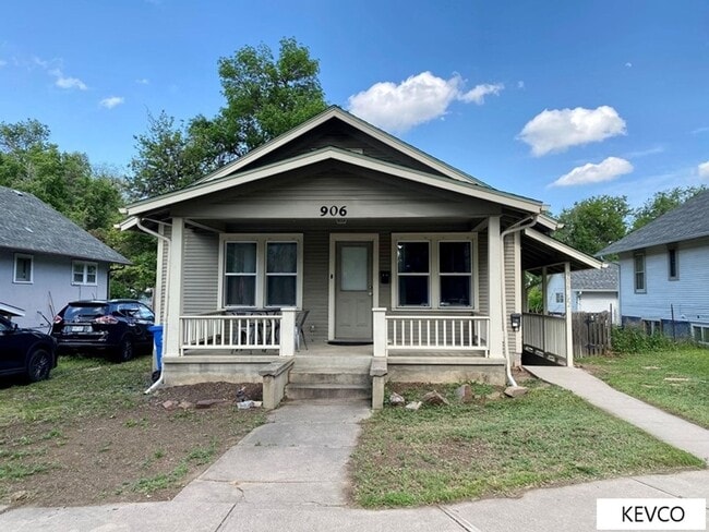 Building Photo - 906 Mathews St Unit 906 Mathews St