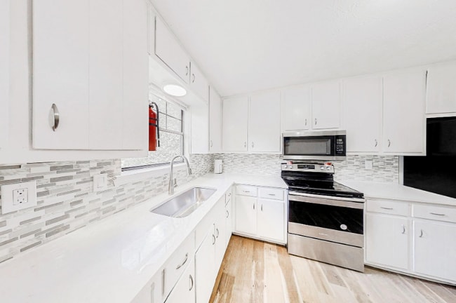 Photo - 2731 Rockdale Dr