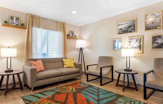 Furnished Studio-Minneapolis - Airport - Mendota Heights