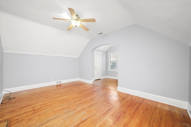 Photo - 2334 N 74th Ave Unidad 2