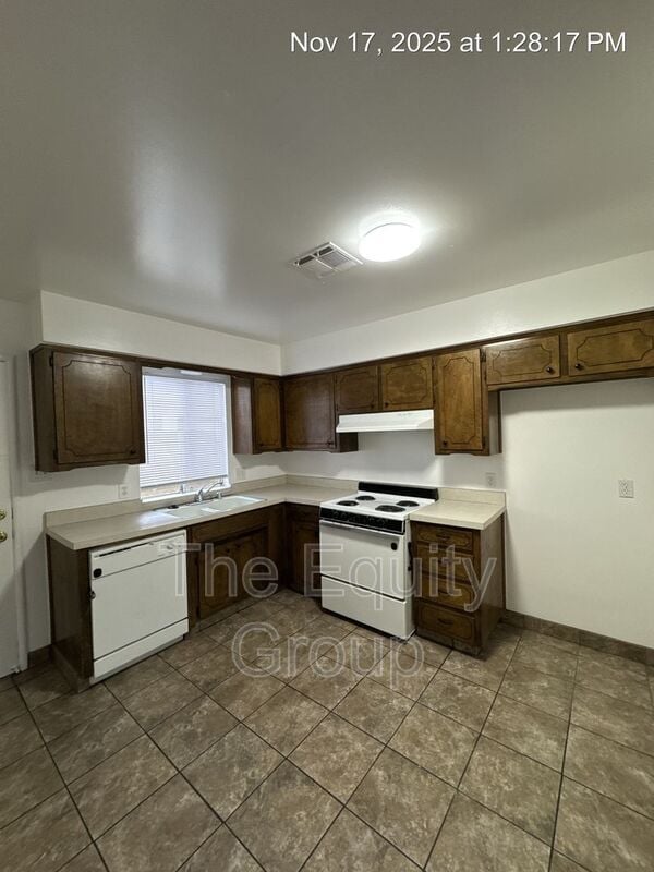 Photo - 2736 S Sallee St House