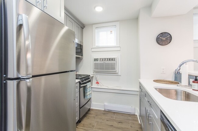 Photo - 8017R Winston Rd Unit 7R