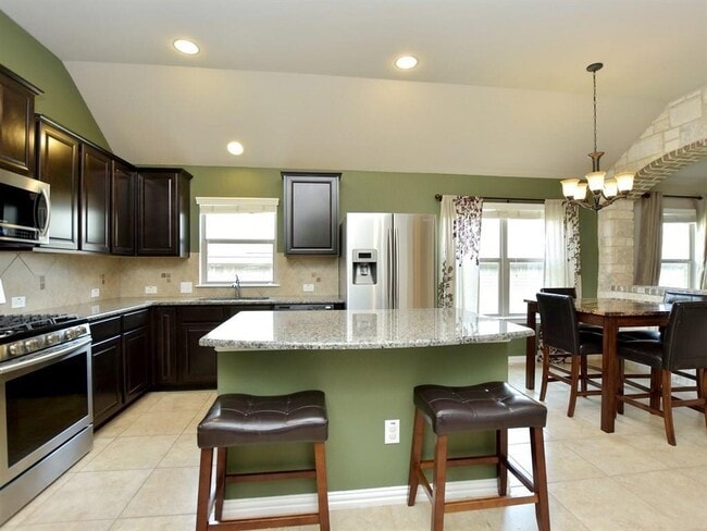 Photo - 510 Cameron Cove