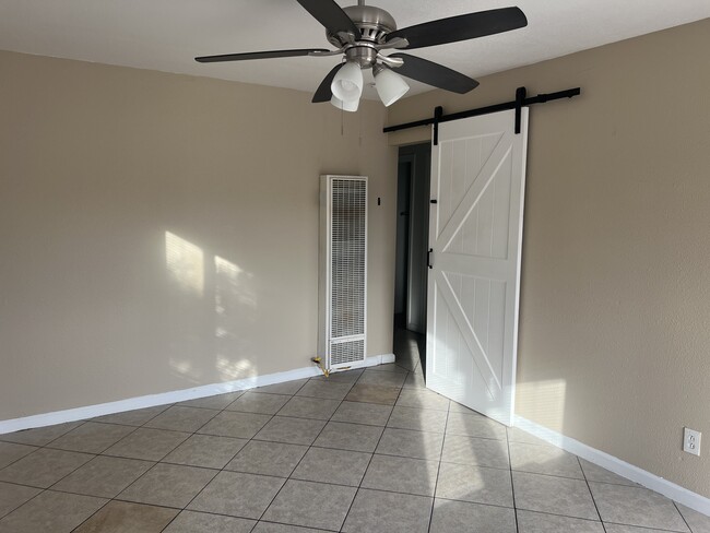 Photo - 108 west 9th / York St