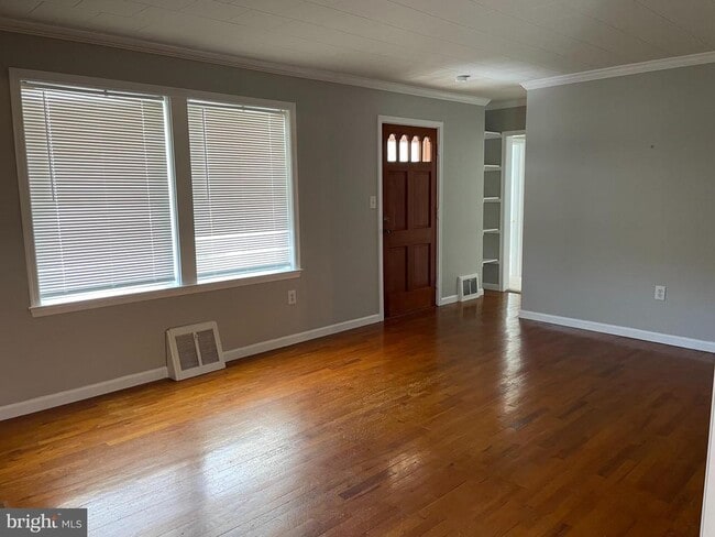 573 Fairfax Pike
