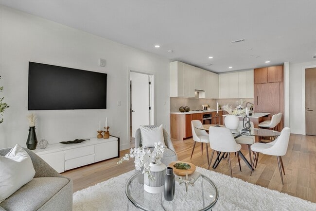 Photo - 566 Columbus Ave Unidad 509