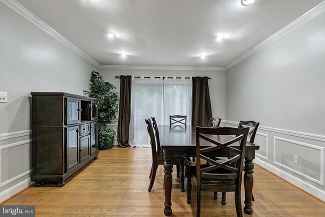 Photo - 2108 48th St NW