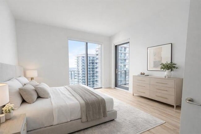 Photo - 31 SE 6th St Unidad 31 SE 6th St # 2708