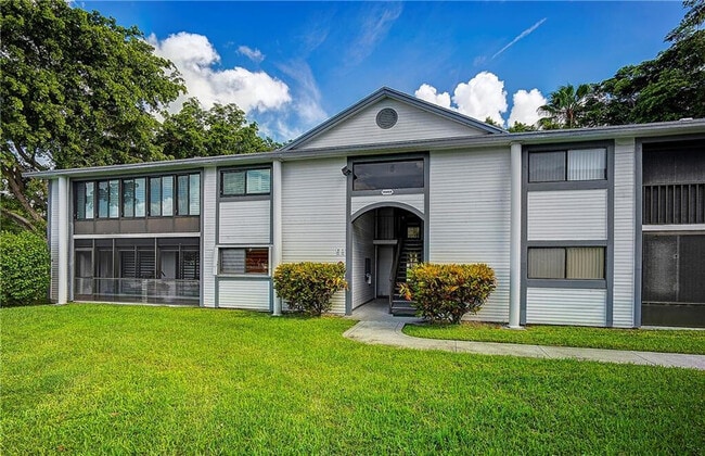 Building Photo - 15469 Lakes of Delray Blvd Unit 102 Rental