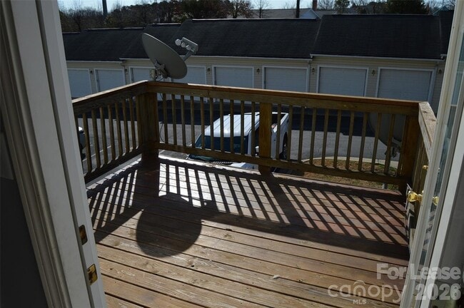 Photo - 110 Steam Engine Dr