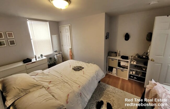 44 Joy St Unit 10