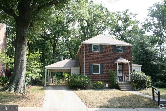 Building Photo - 305 N Emerson St Rental