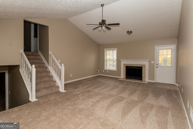 Photo - 127 Kingswood Dr