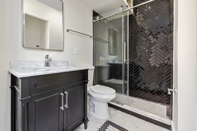 Photo - 138 E 38th St Unidad 4F