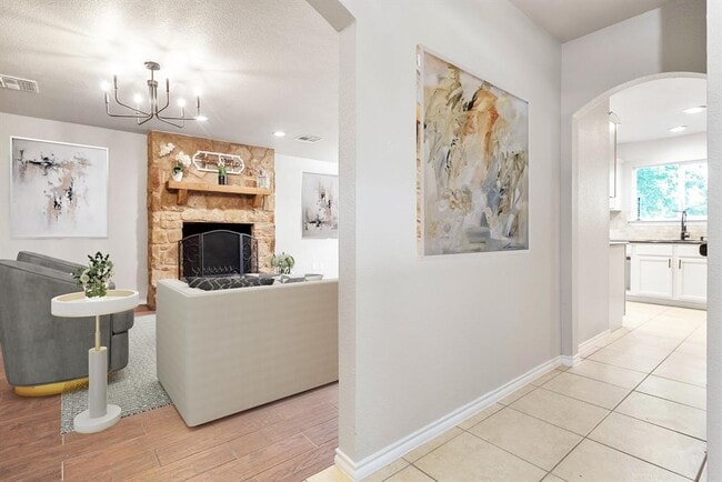 Photo - 3 Happy Hollow Ln