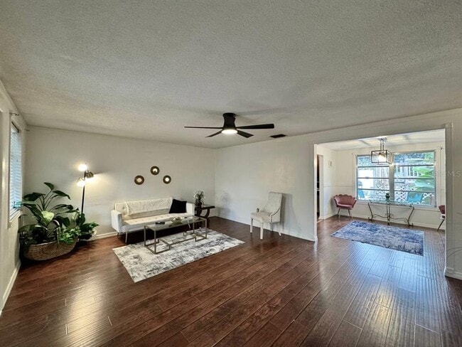 Photo - 7514 Spirea Dr