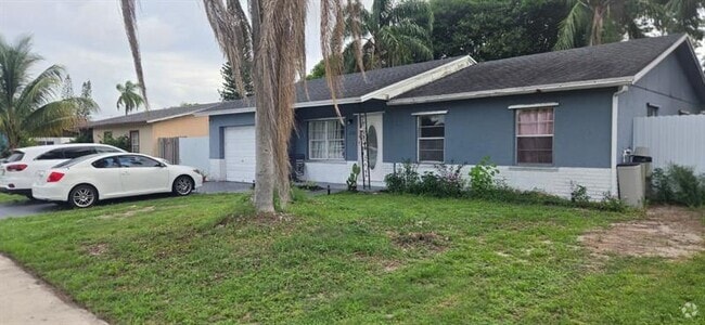 Building Photo - 426 SW 79th Terrace Rental