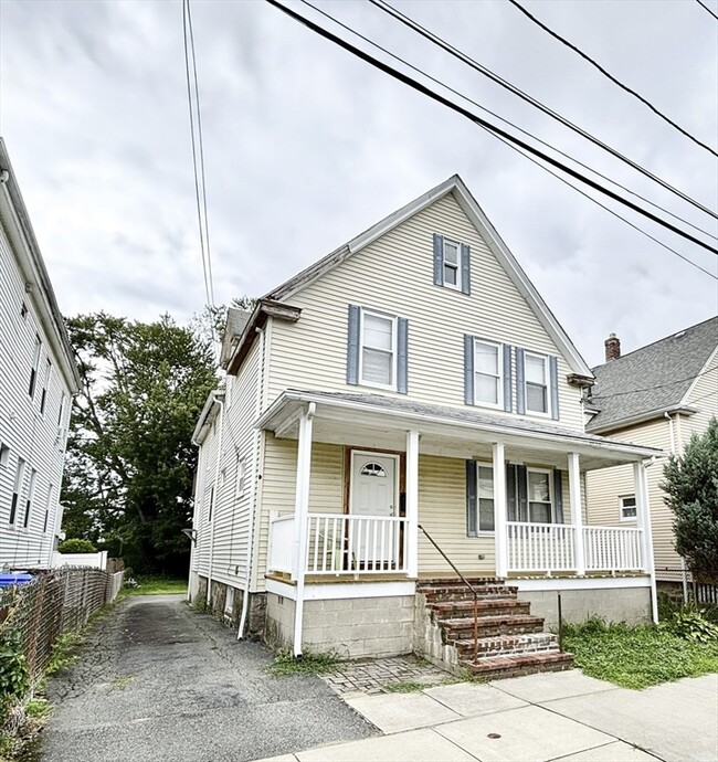 Building Photo - 64 Paris St Unit 1