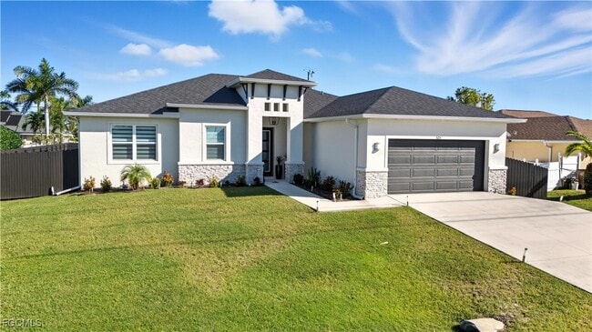 Photo - 525 Tropicana Parkway W