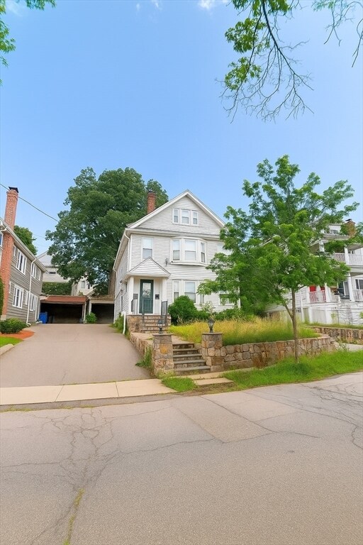 Photo - 31 Gilbert Rd Unit 2