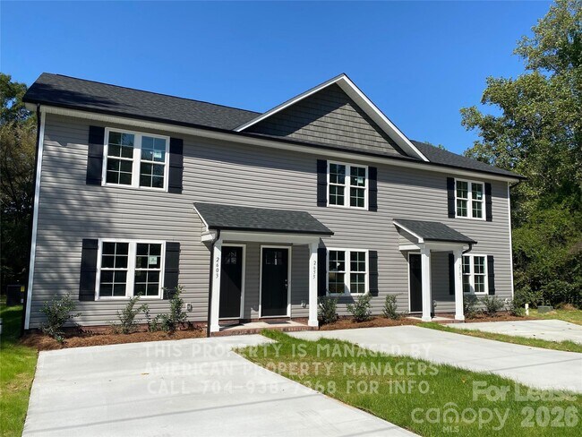 Building Photo - 2701 Vale Ave