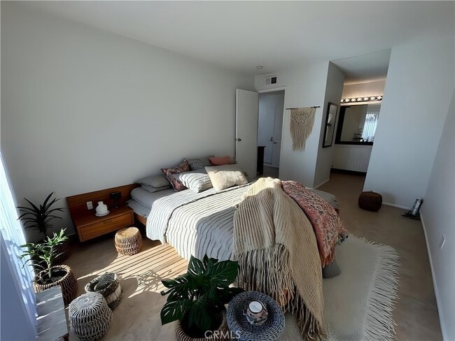 Photo - 51099 Eisenhower Dr Unidad 1