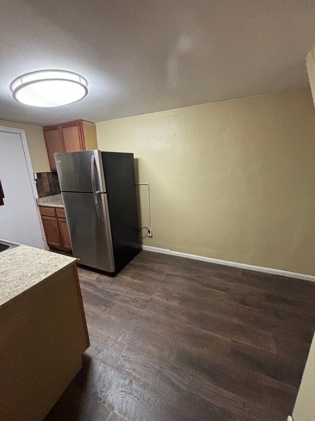 Photo - 6043 Wister St Unidad 2F