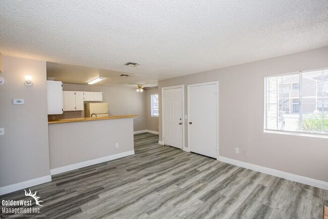 Photo - Beautifully Updated 2Bdm 1Ba Unit in a Gat...