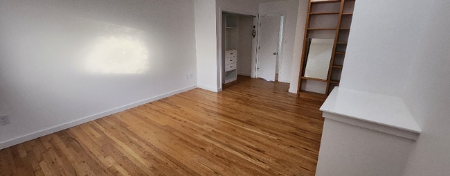 Photo - 41 Breeds Hill Pl