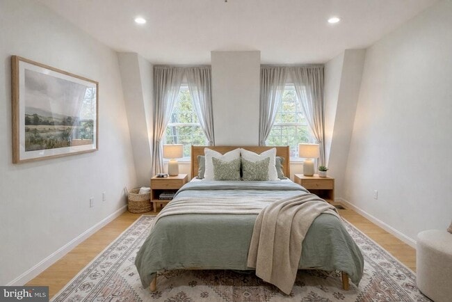 Photo - 2322 Shannon Pl SE