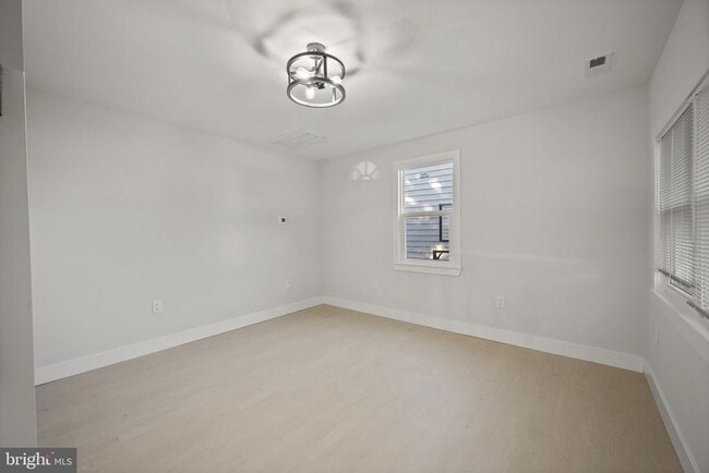 Photo - 821 S Woodlynn Rd