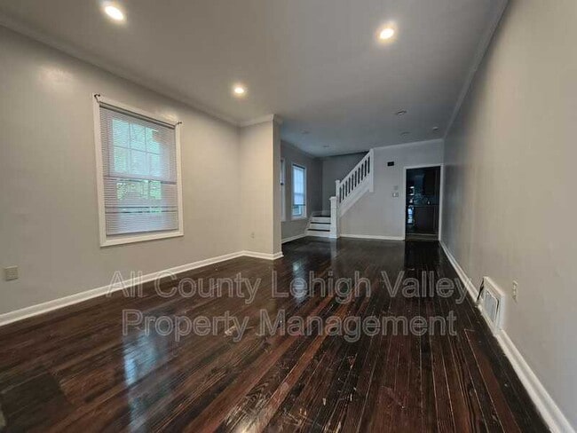 Photo - 714 Atlantic St