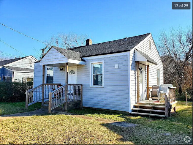 Building Photo - 1905 Chelsea St Rental