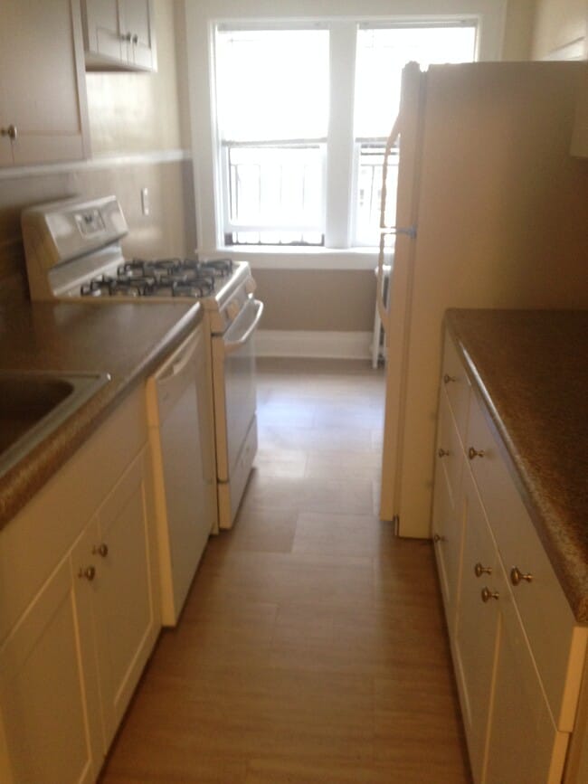 Shelbourne - Studio Kitchen