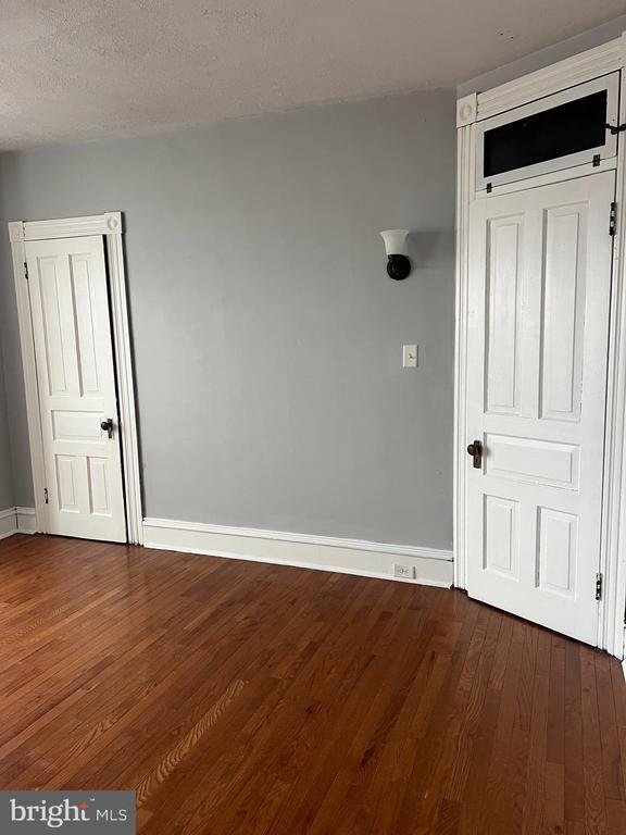 Photo - 166 Clymer St