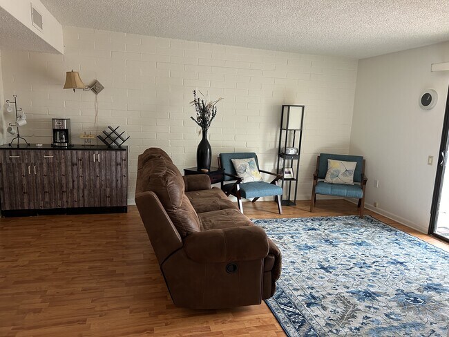 Photo - 230 N Calle Acuarela