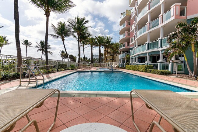 Photo - 2051 SE 3rd St Unidad 101