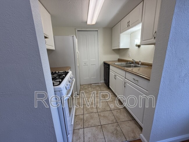 Photo - 1825 South Dr