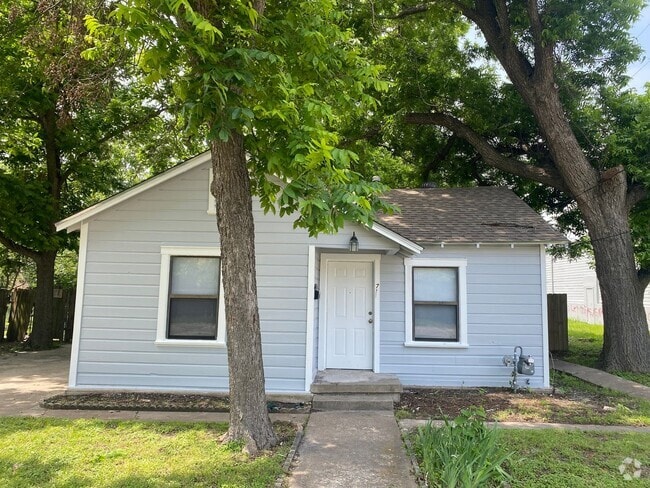 Building Photo - 3 BEDROOM NEAR SCOTT & WHITE Rental